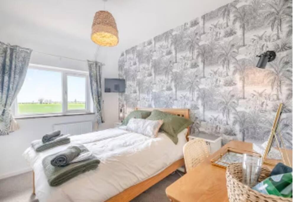 Covehithe House-Coastal Luxury- Sleeps 12-With Huge Swimspa! Wrentham Eksteriør bilde