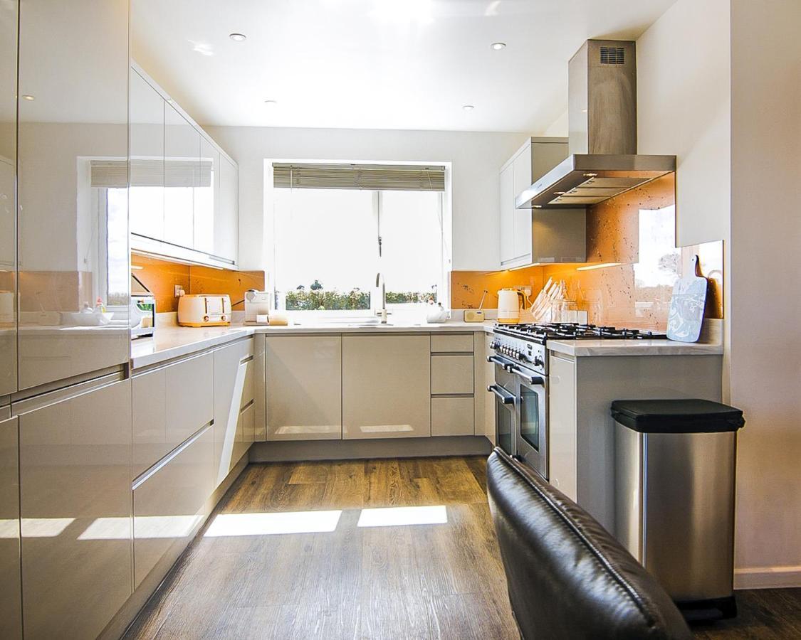Covehithe House-Coastal Luxury- Sleeps 12-With Huge Swimspa! Wrentham Eksteriør bilde